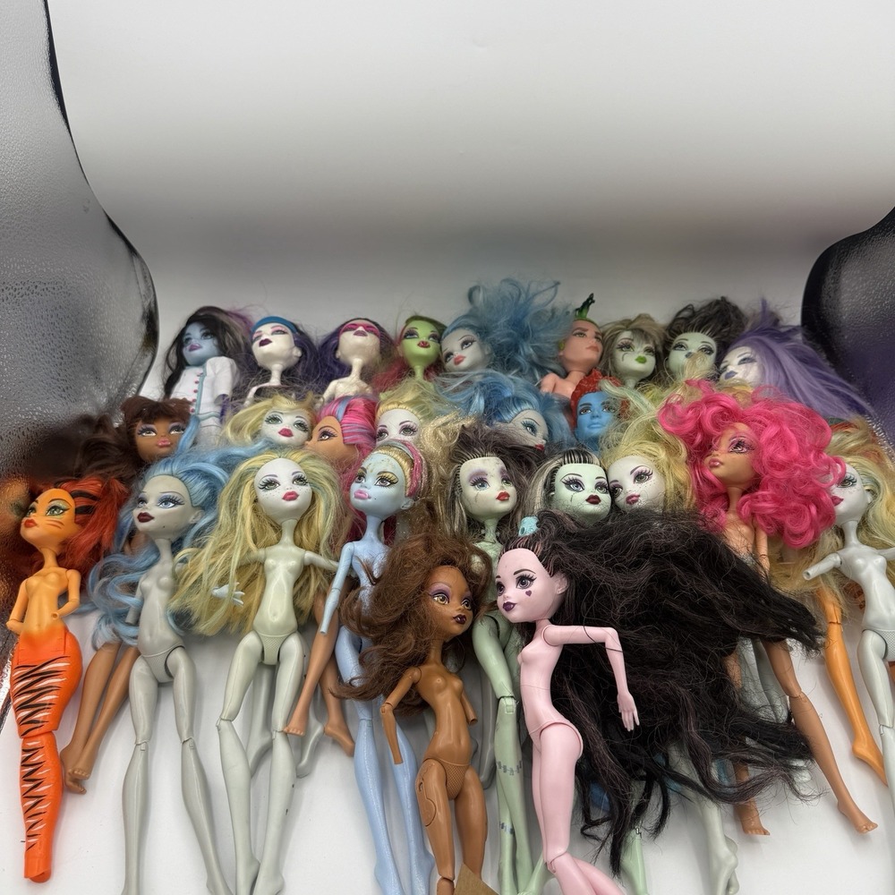 Monster High Dolls Huge Lot of 29 For Parts Repair Missing Arms Legs As Is